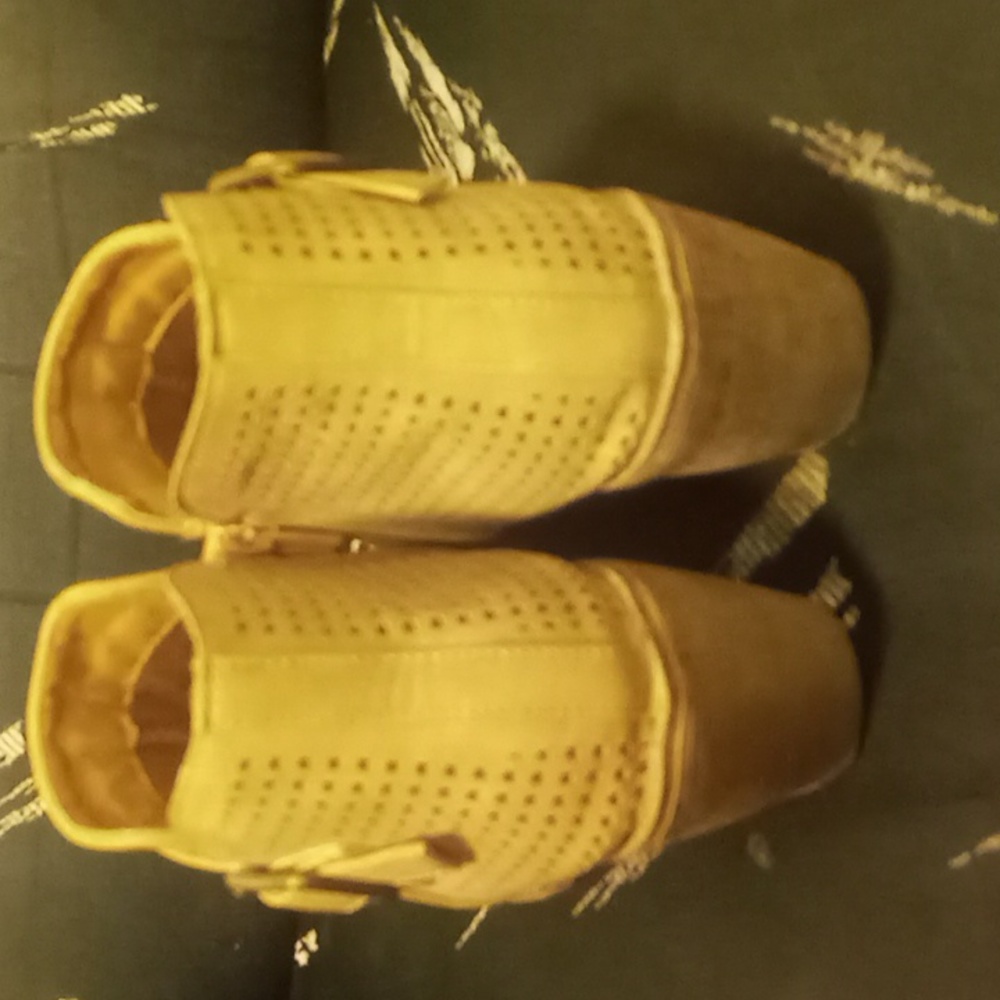 Really nice Booties - Picture 4 of 5